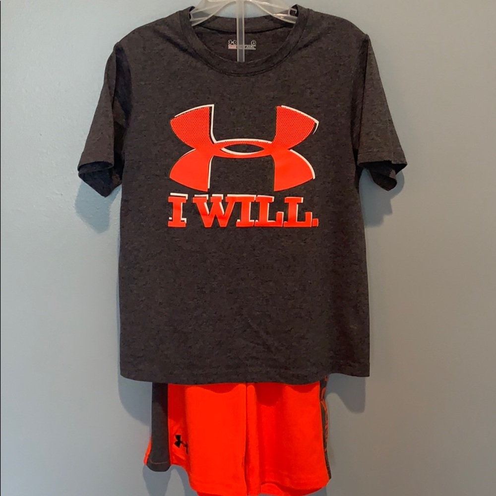 VGUC BOYS UNDER ARMOUR OUTFIT SIZE 6